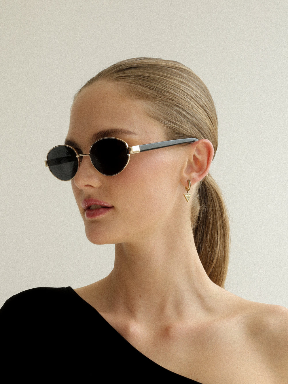 Raz-SUNGLASSES-round-Black-Superfine