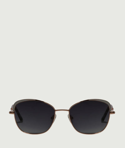 Cat Eye sunglasses with metal frame and gradient black lenses